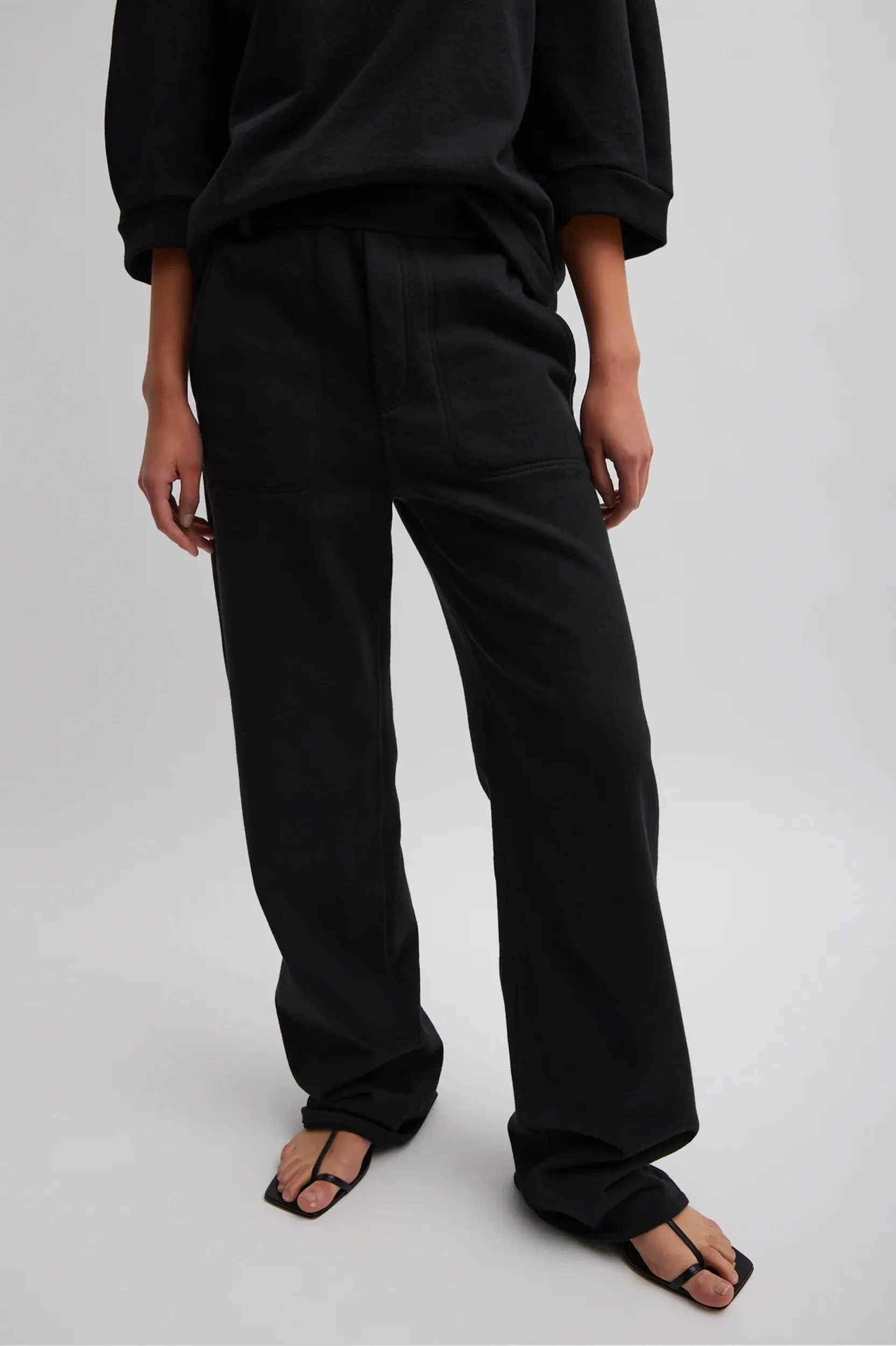 Cecil Sweatpant in Black