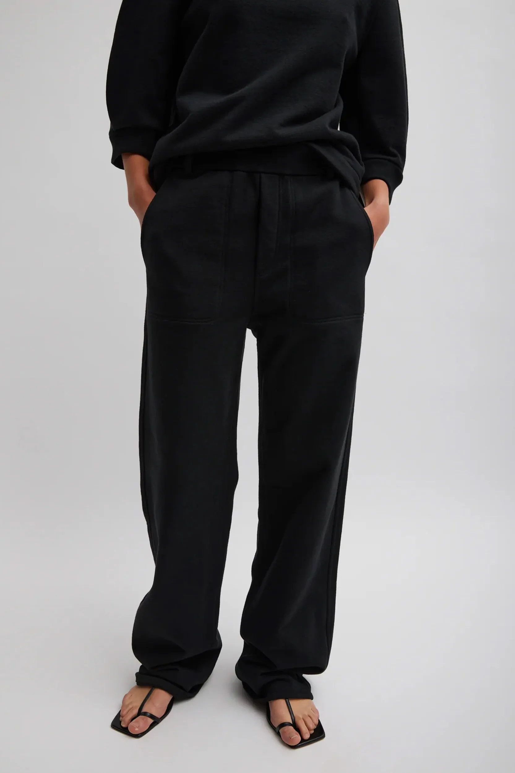 Cecil Sweatpant in Black