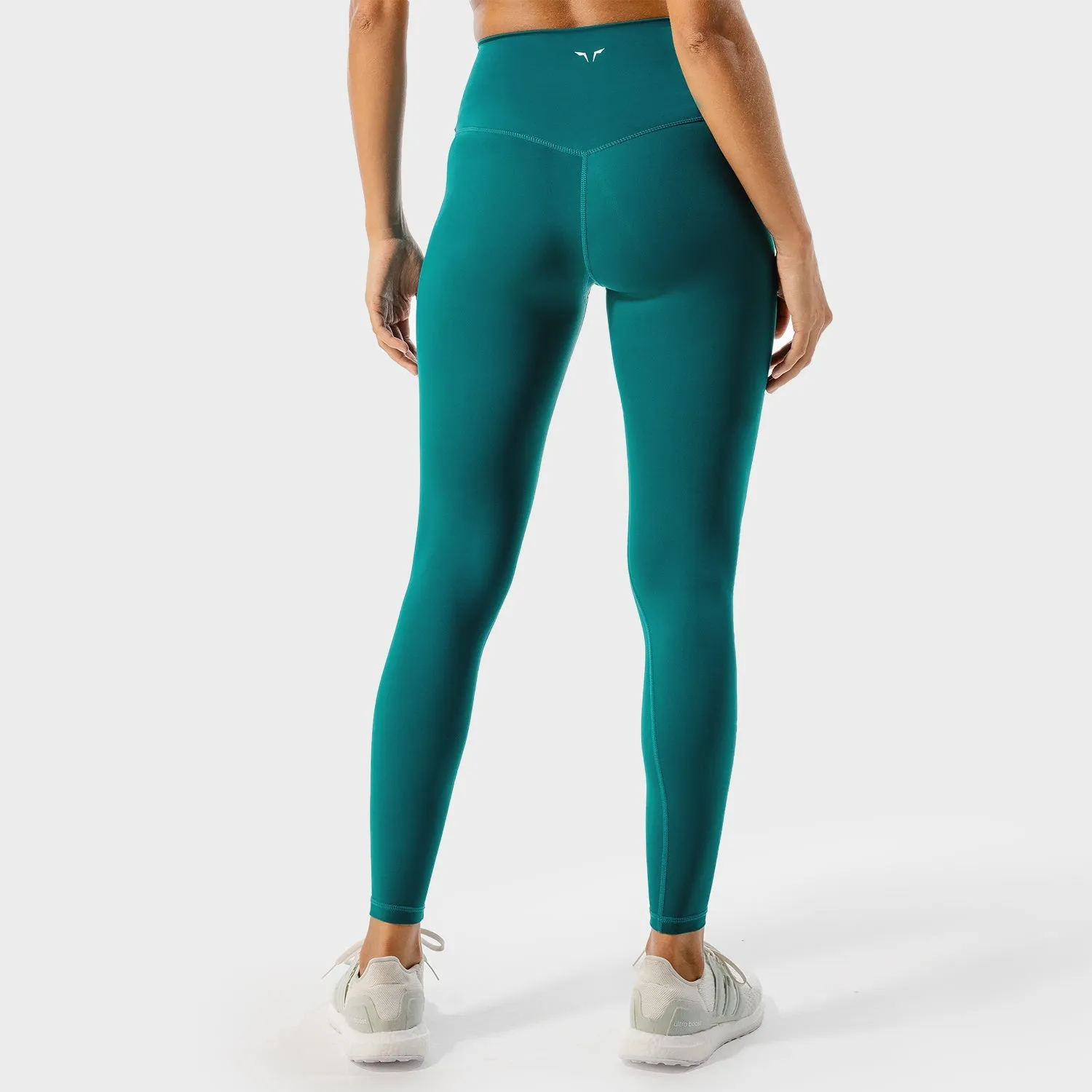 Sure! Here is an optimized product title with modifiers:

Womens High-Performance Core Agile Leggings - Teal Activewear