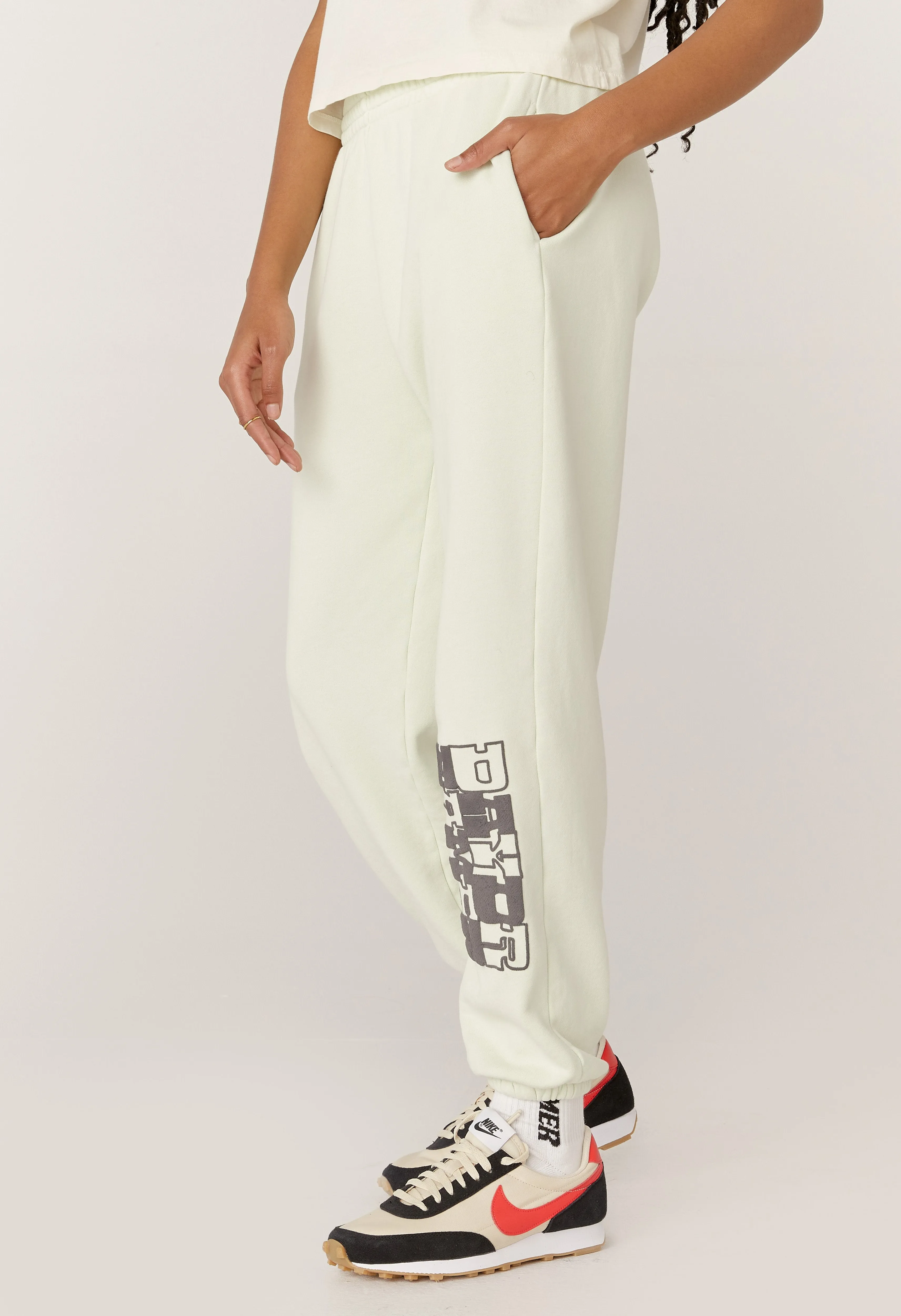 DAYDREAMER CHECKER LOGO BF SWEATPANT