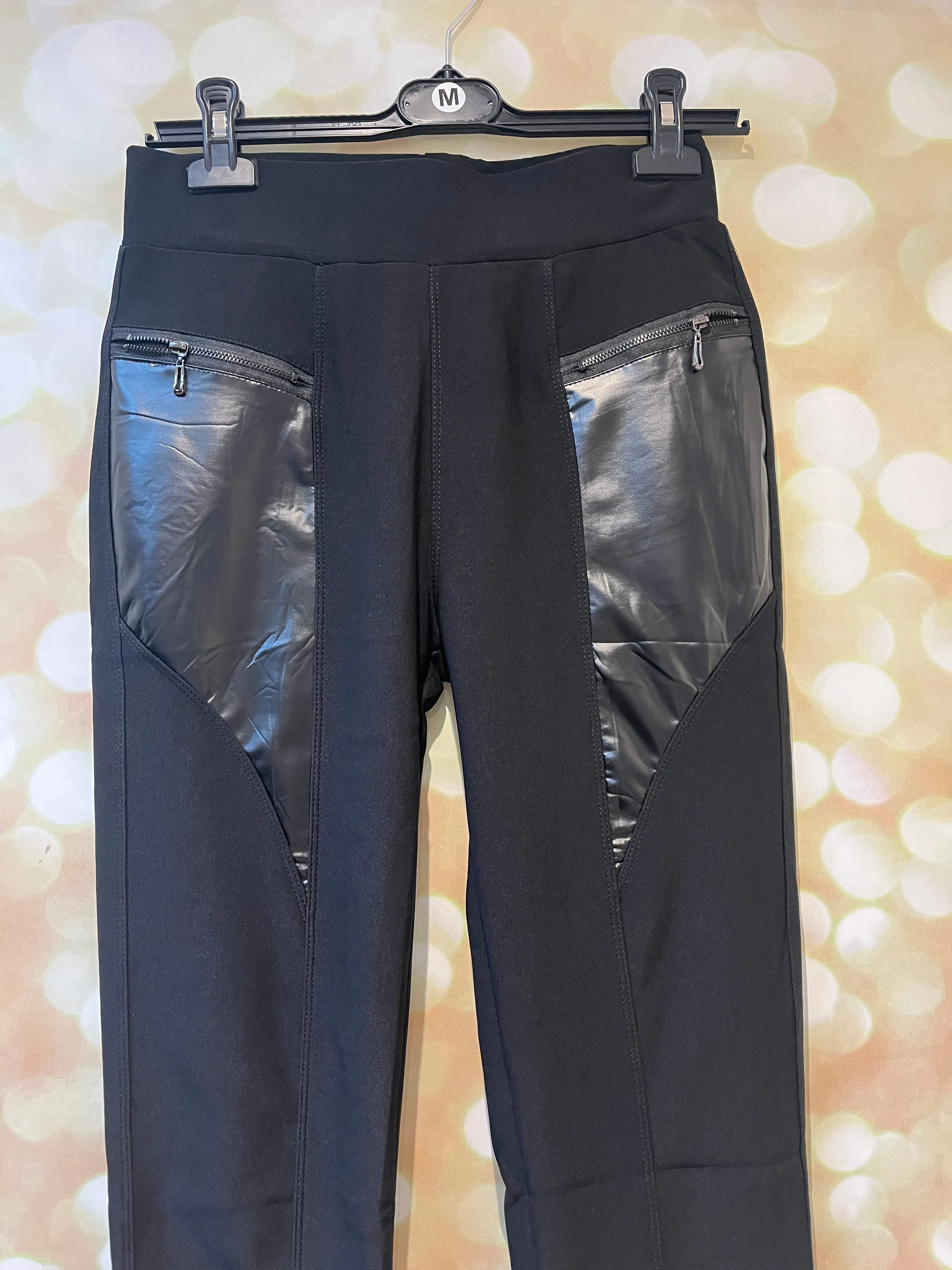 Shiny stretch leggings with faux leather patches