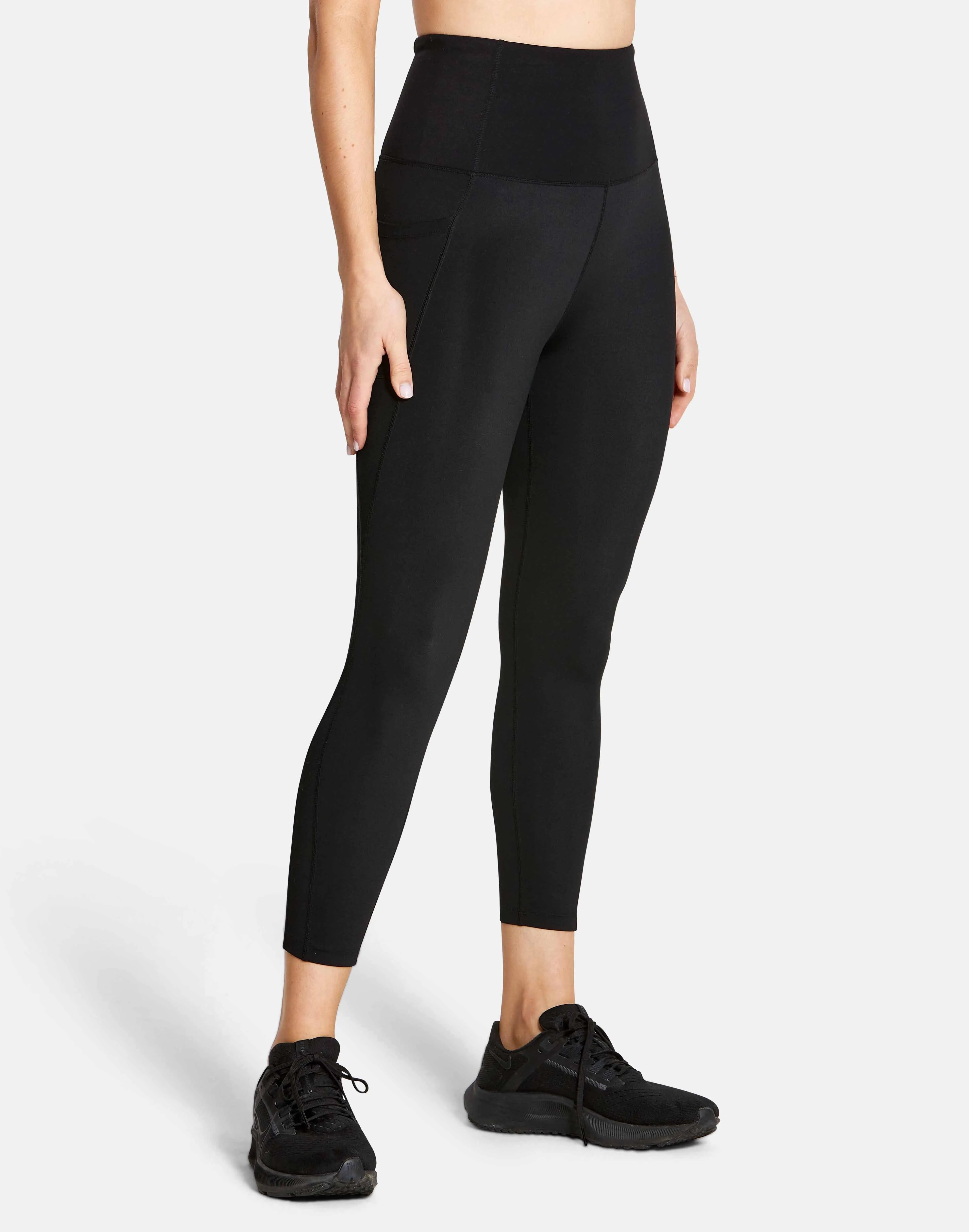 Swift High Rise Legging in Black